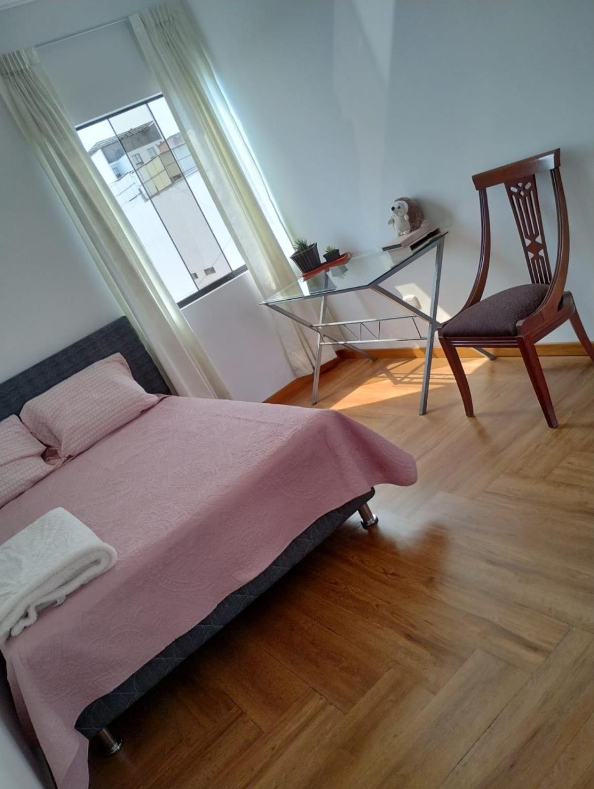 Apartment Roomis Temporal
